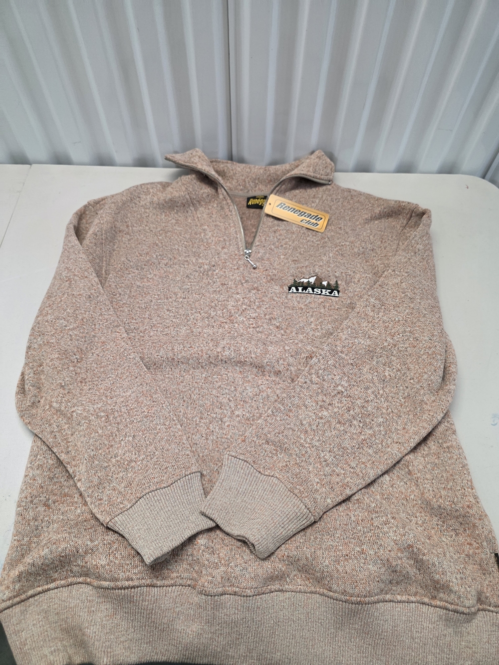 Renegade Club Embroidered Alaska Logo Quarter Zip Men's Size XL NWT